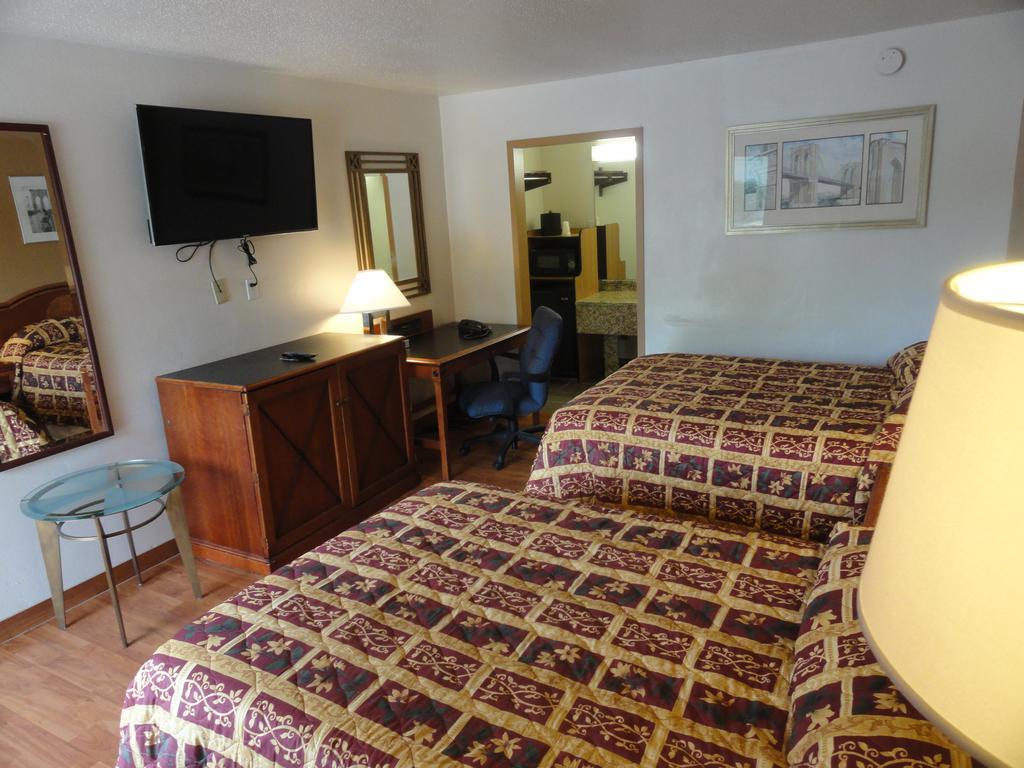 Grand Rapids Inn Wyoming Exterior photo